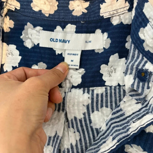 OLD NAVY Printed Shirt Size-M - Picture 6 of 7